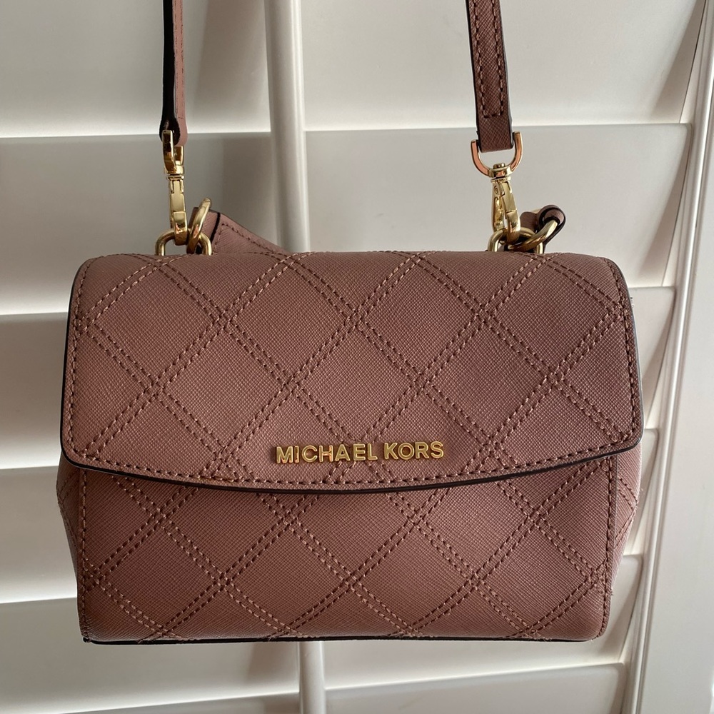 Michael Kors cross body purse